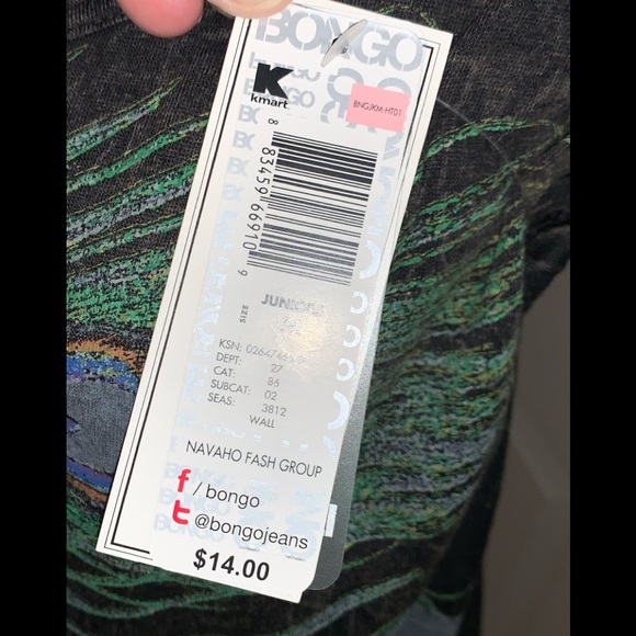 3/$10 🔆 Bongo Feather Print Top - Picture 4 of 7